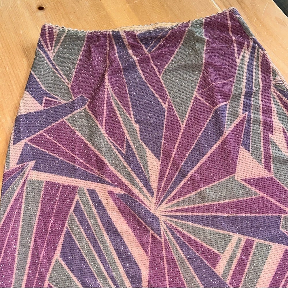 Geometric Patterned Skirt in Purple and Green - Picture 2 of 3
